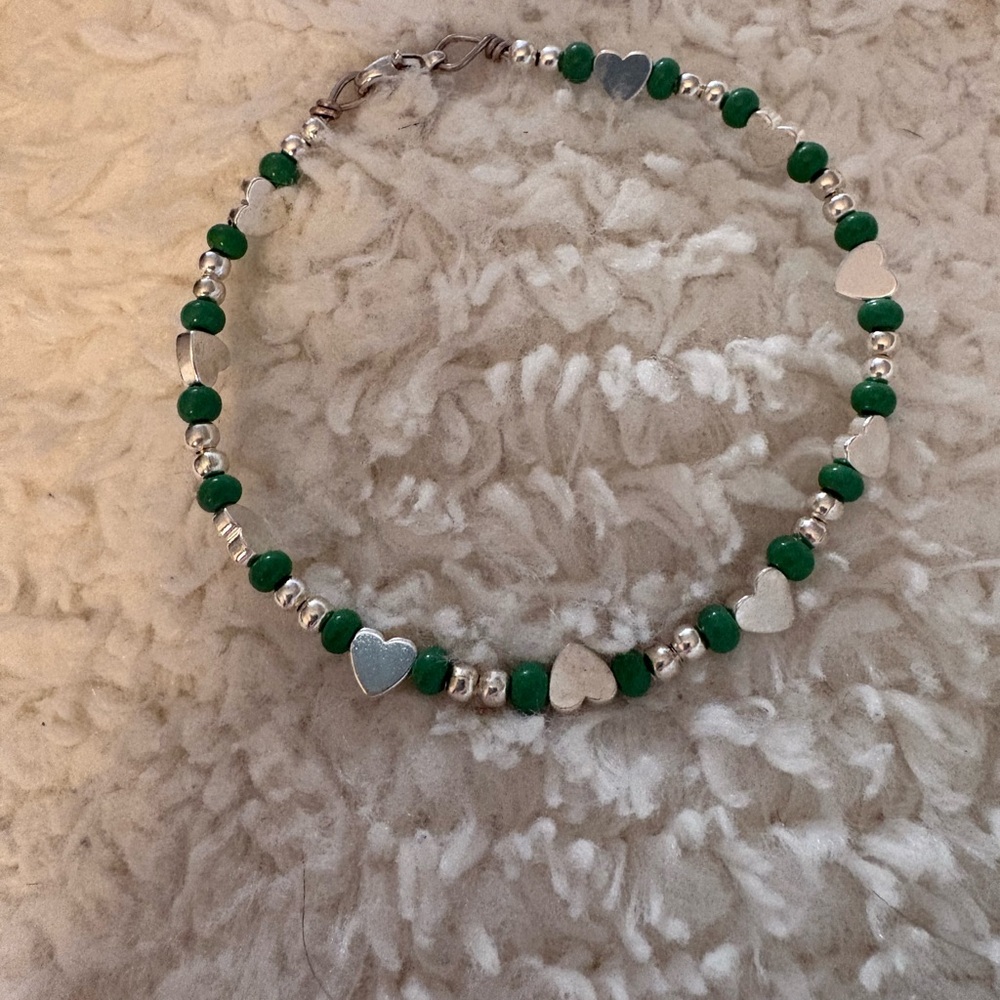 Chic Silver and Green Heart Necklace